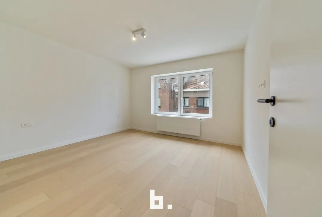 Stijlvol gerenoveerde woning met 4 slpks en een prachtige tuin in hartje Knokke-Heist - Knokke-Heist
