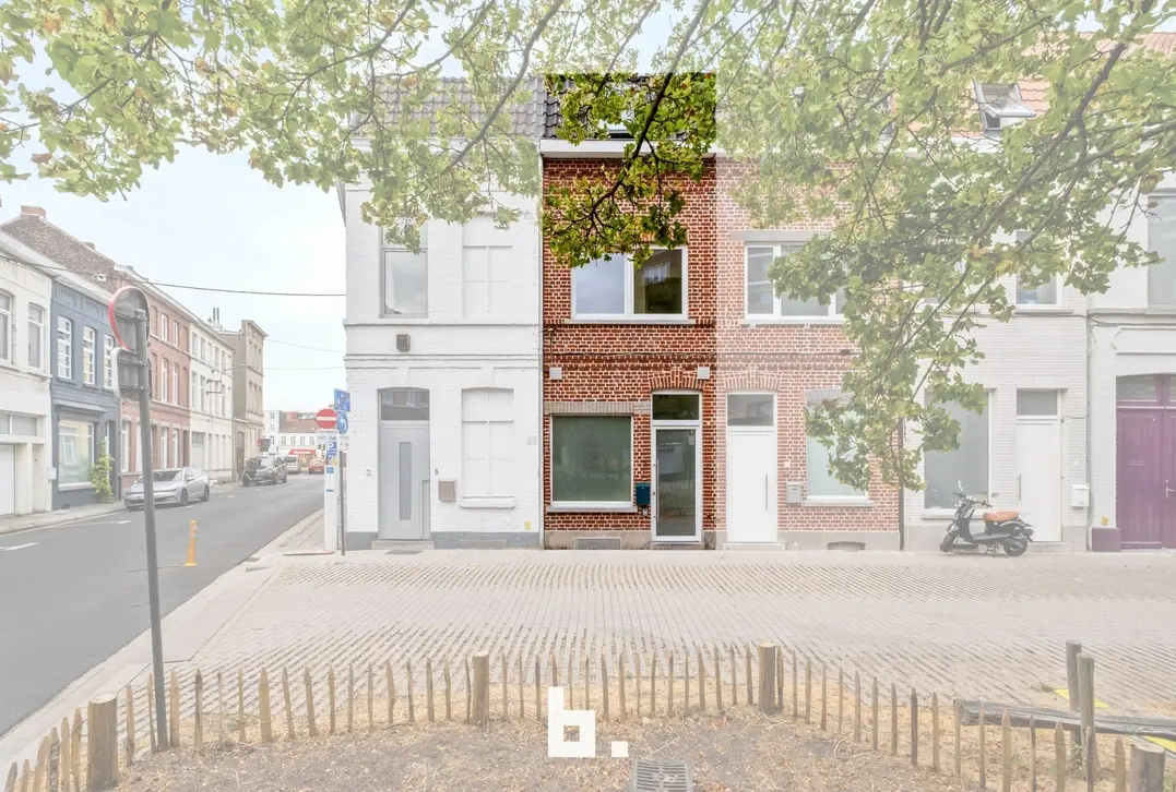 Volledig vernieuwde woning pal in het centrum - Kortrijk