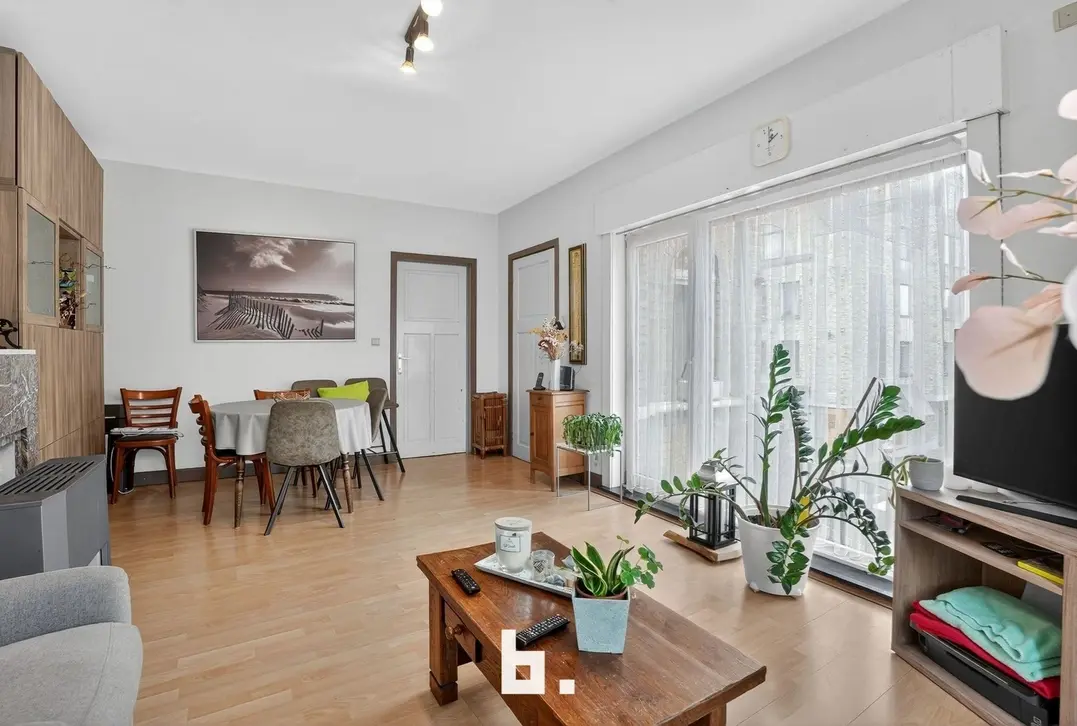 Tophorecazaak met woonst te koop op absolute A-locatie te Diksmuide - Diksmuide