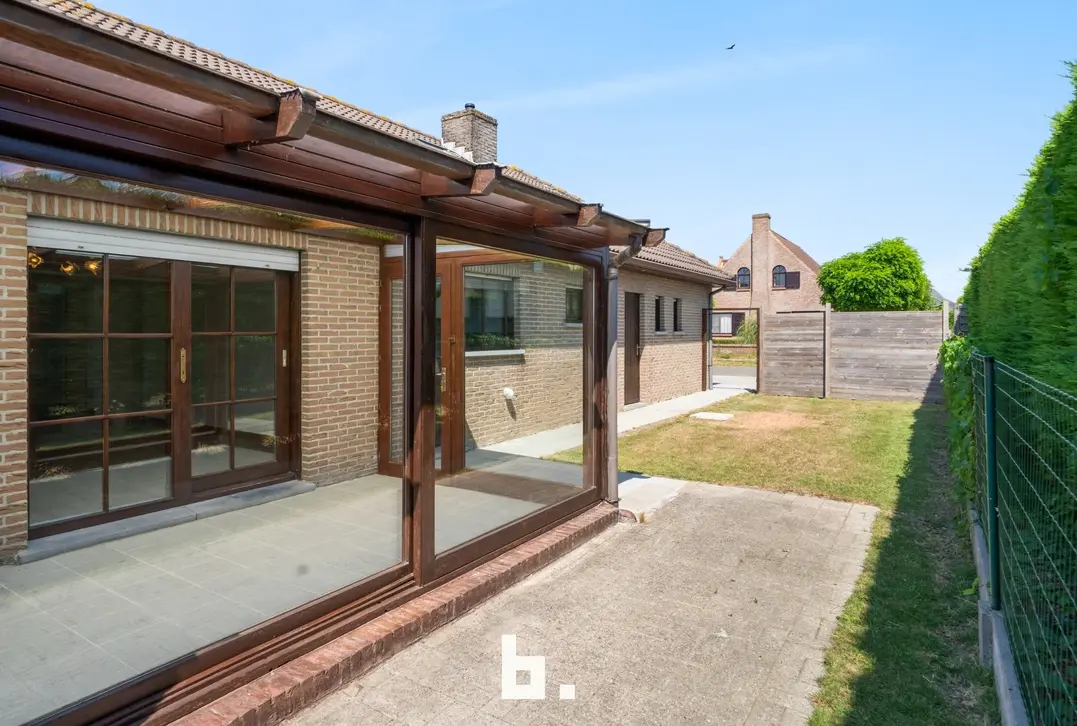 Alleenstaande villa, omgeven door groen - Blankenberge