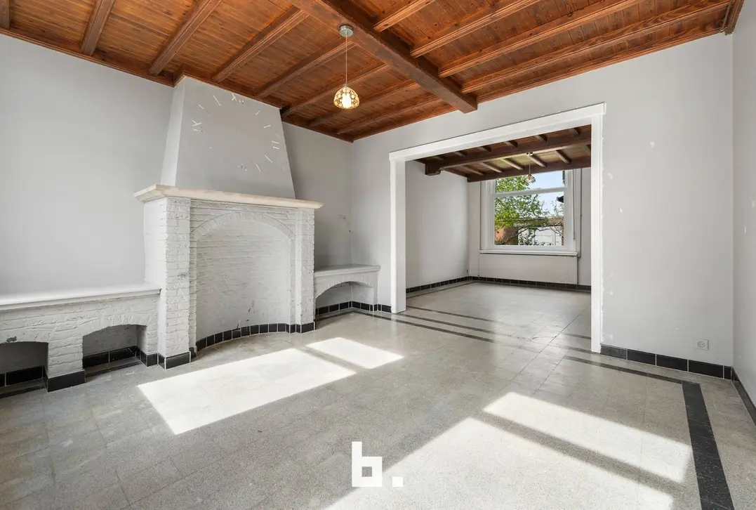 Ruime karaktervolle woning met oprit in Kuurne - Kuurne