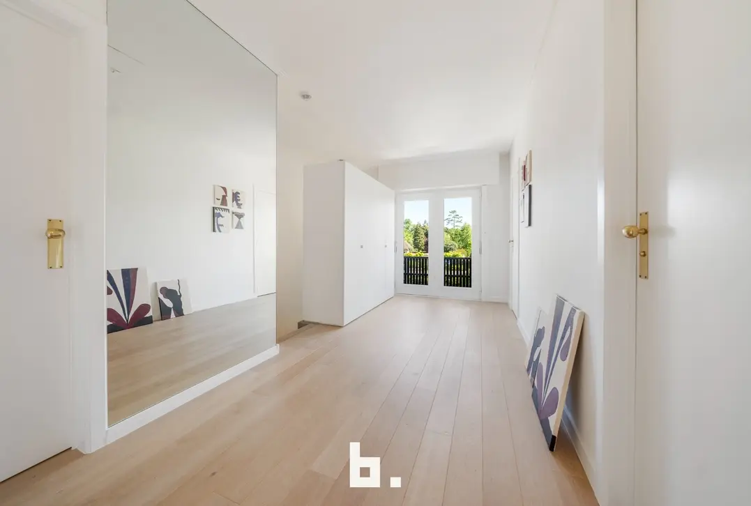 Stijlvolle gerenoveerde woning met 4 slaapkamers en garage op topligging! - Roeselare