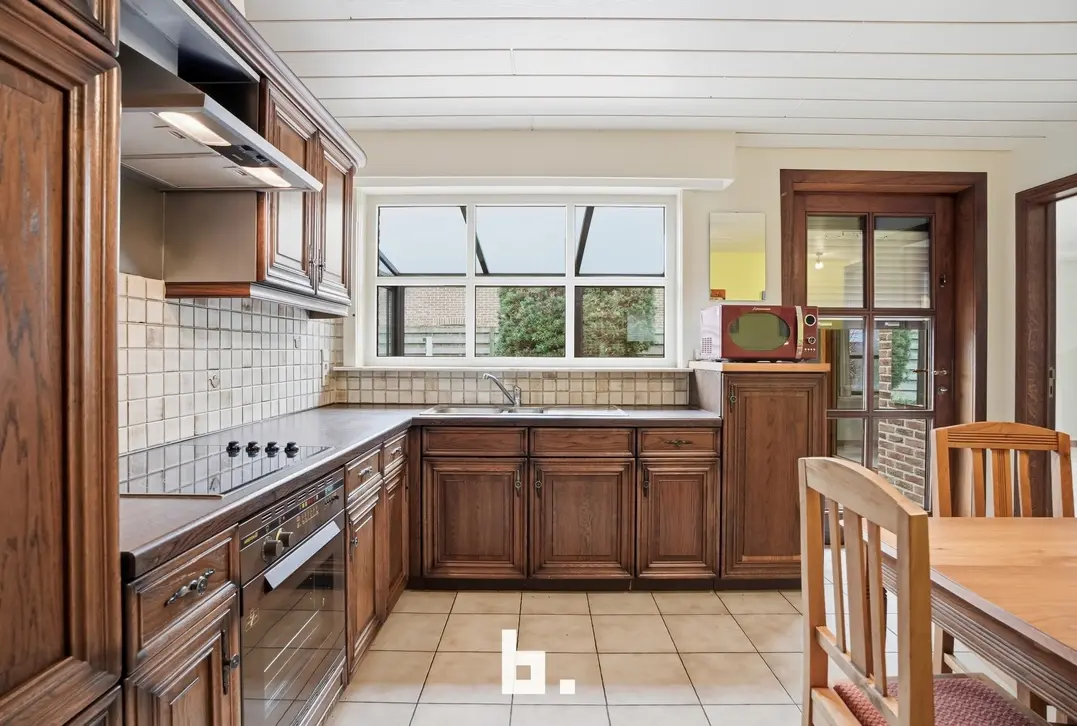 Ruime en instapklare bungalow met 3 slaapkamers op een perceel van 844 m²! - Roeselare