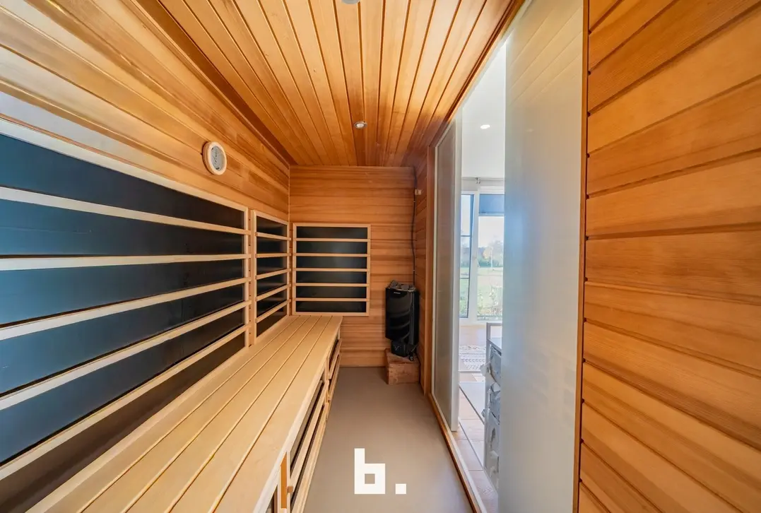 Luxueuze loods met appartement - Jabbeke