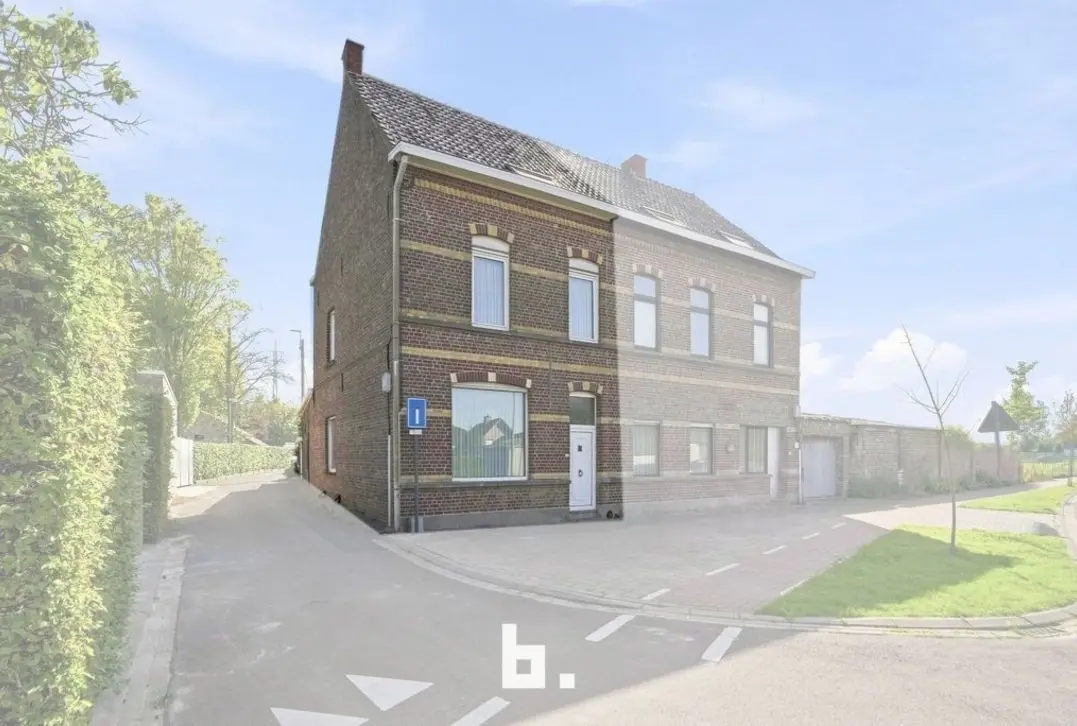 Hoekwoning met karakter - Izegem