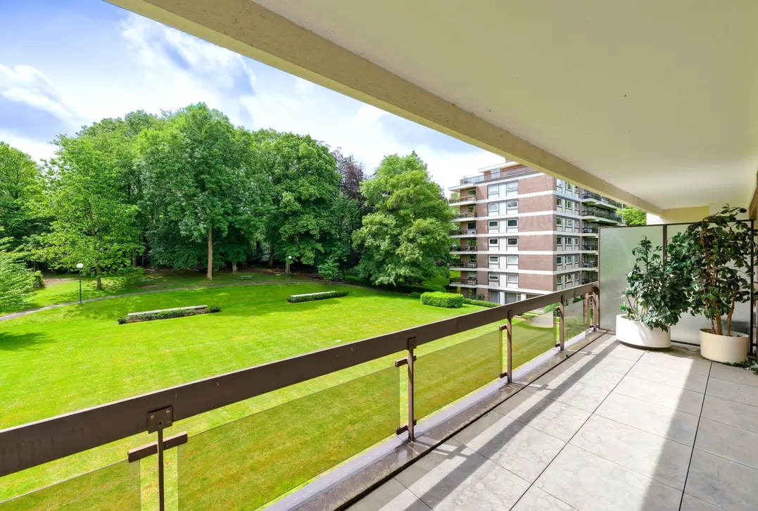 Studio met uitzonderlijk terras en parkzicht - Uccle
