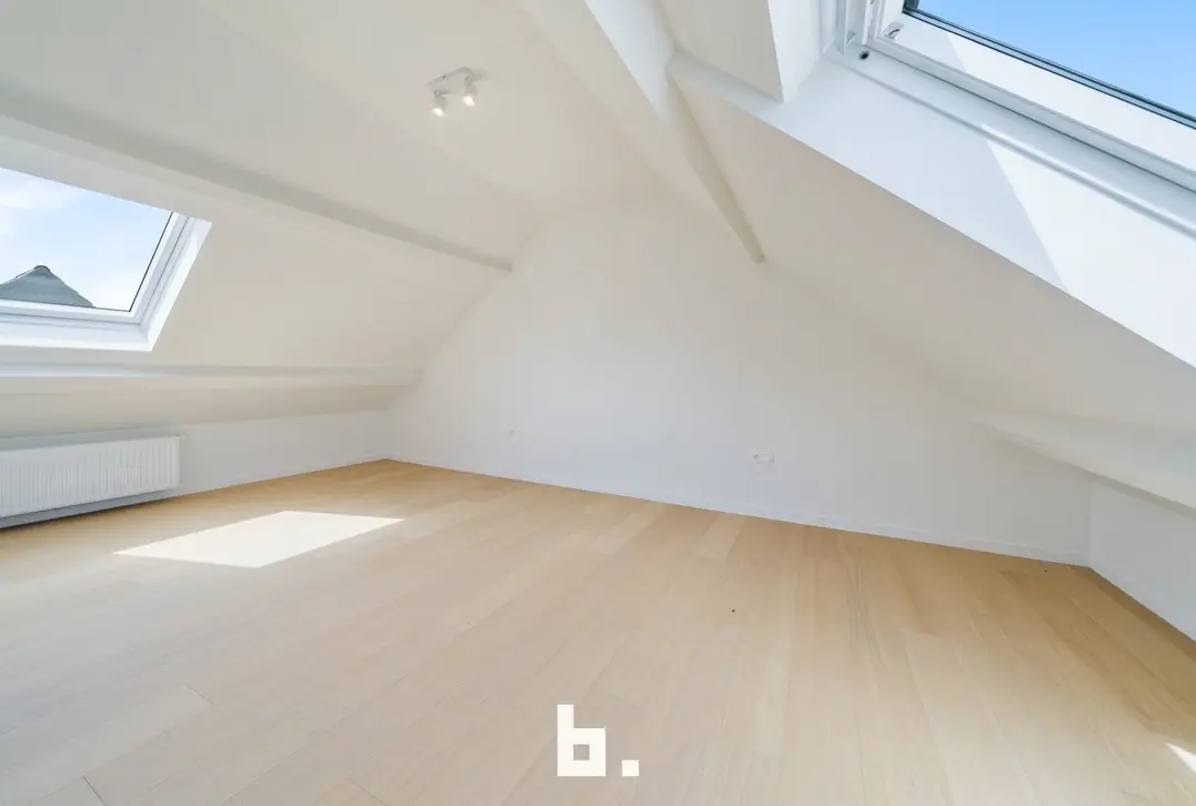 Stijlvol gerenoveerde woning met 4 slpks en een prachtige tuin in hartje Knokke-Heist - Knokke-Heist