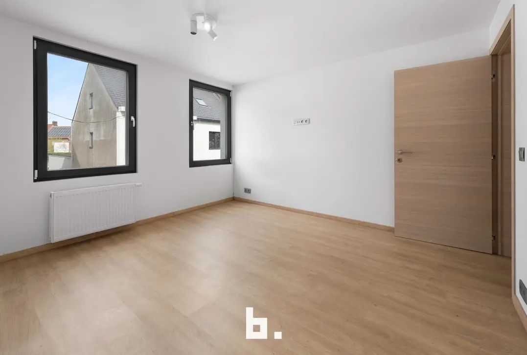 Gerenoveerde gezinswoning / kangoeroewoning met 5 kamers in Kuurne - Kuurne