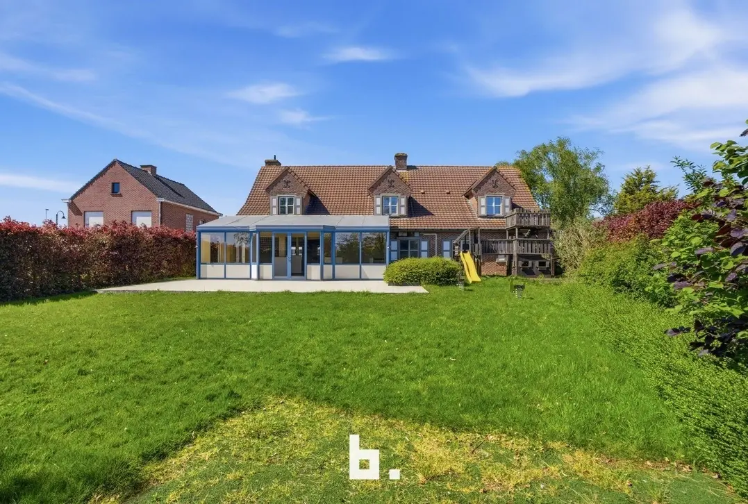 Handelspand met woonst op toplocatie - Moorslede