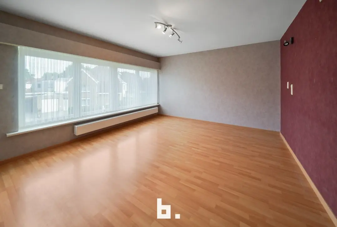 Halfopen woning met garage en tuin in Sint-Andries - Sint-Andries