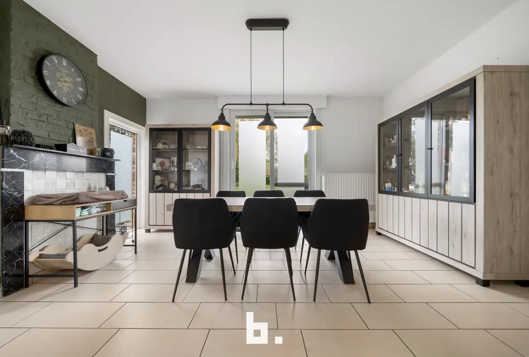 Ruime woning met groote tuin en garage te Hertsberge - Oostkamp