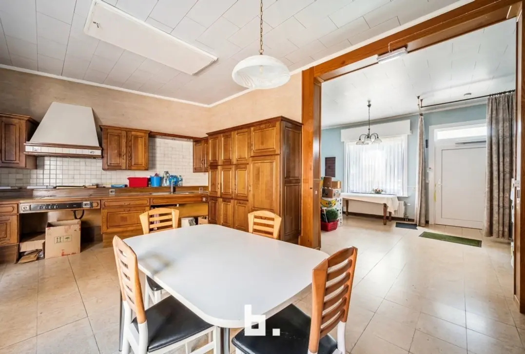 Gezellige stadswoning met renovatiepotentieel op topligging in hartje Tielt - Tielt