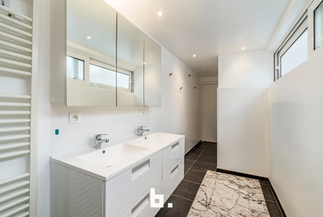 Instapklare starterswoning nabij het centrum van Heule - Kortrijksestraat 353, 8501 Kortrijk - €245.000