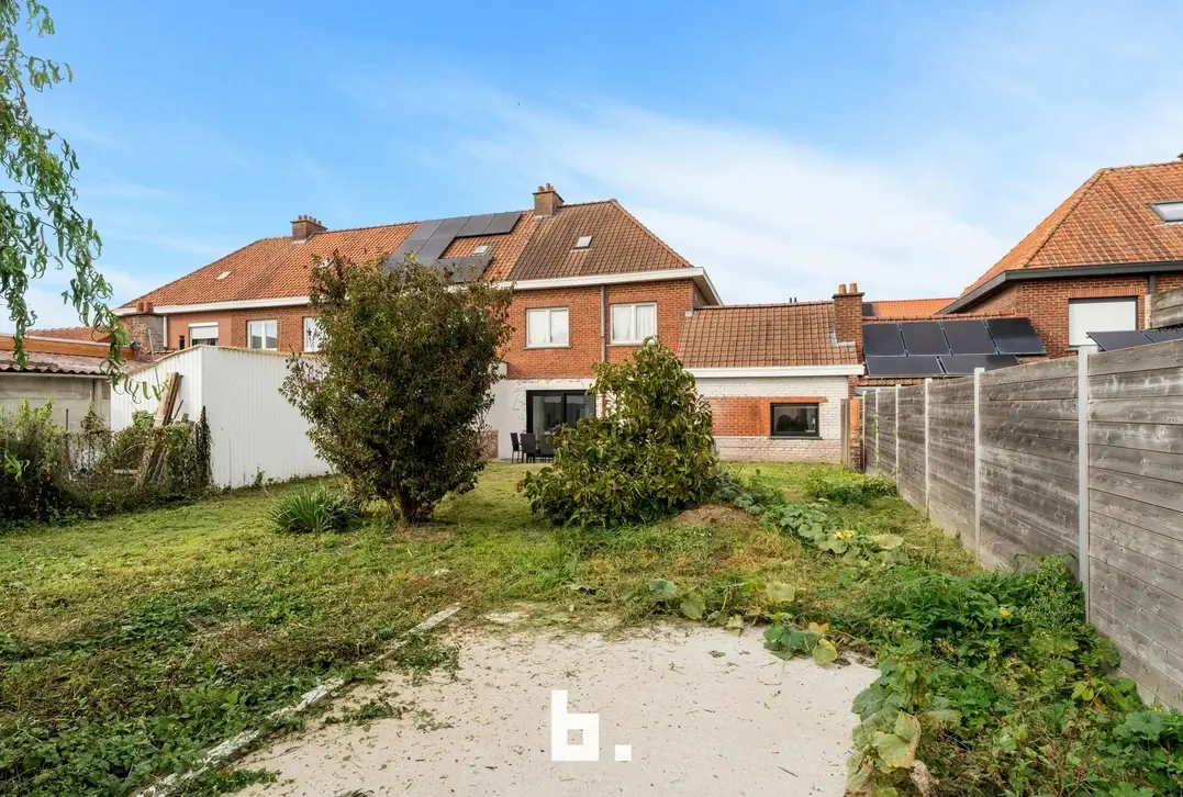 Gerenoveerde woning met grote tuin te Lauwe! - Lauwe - €299.000