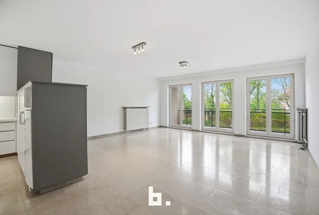 Lichtrijk appartement met twee terrassen en garage! - Roeselare