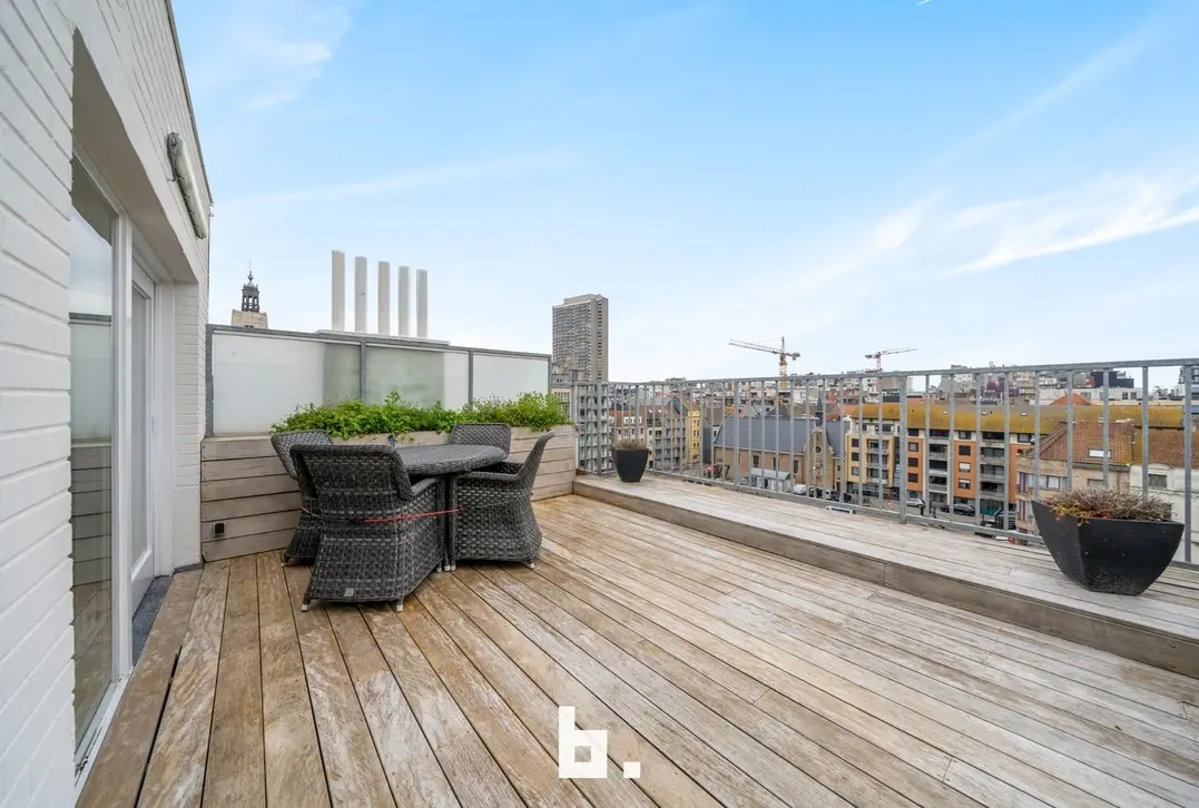 Lichtrijke 1-slaapkamer appartement penthouse en twee prachtige terrassen in hartje Oostende - Oostende