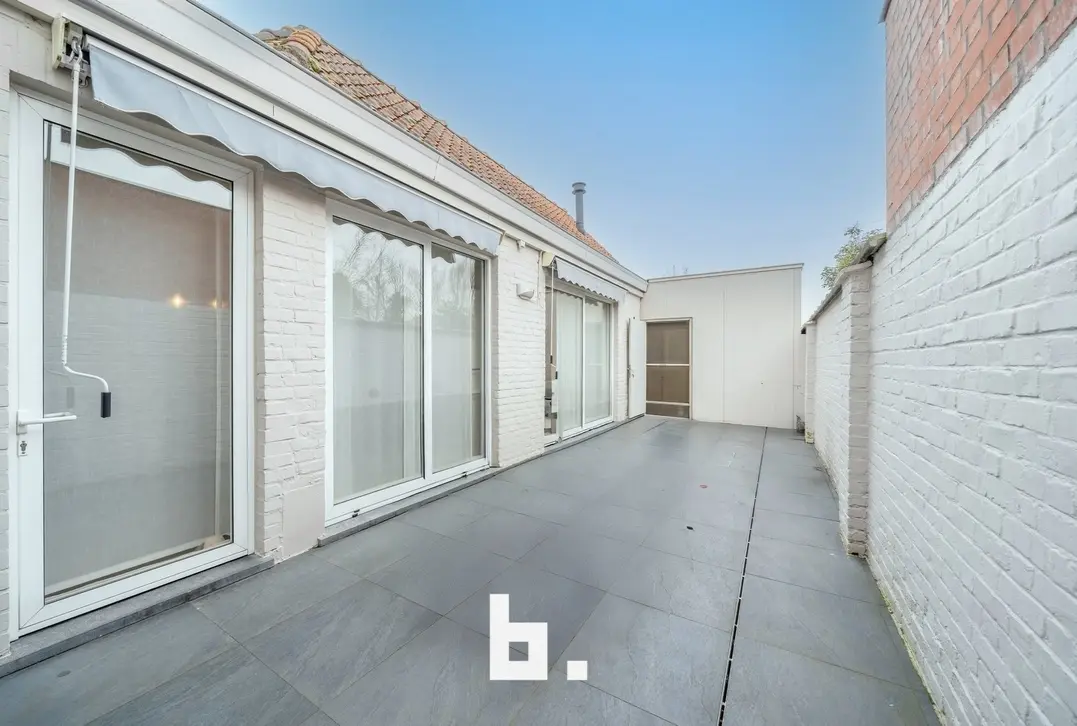 Grote woonst met atelier  - Roeselare