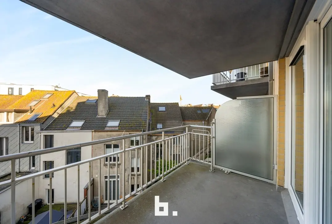 Instapklaar en zonnig appartement op toplocatie nabij zee - Oostende
