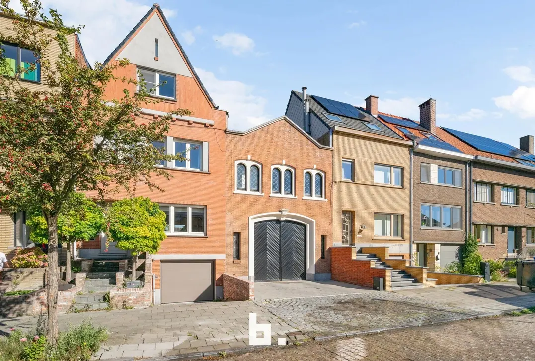 Uniek magazijn met kantoor in loftstijl - Kortrijk
