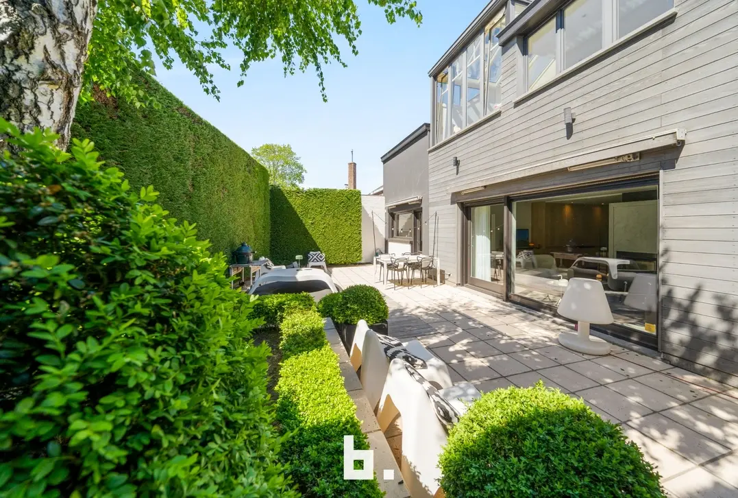 Stijlvolle gerenoveerde woning met 4 slaapkamers en garage op topligging! - Roeselare