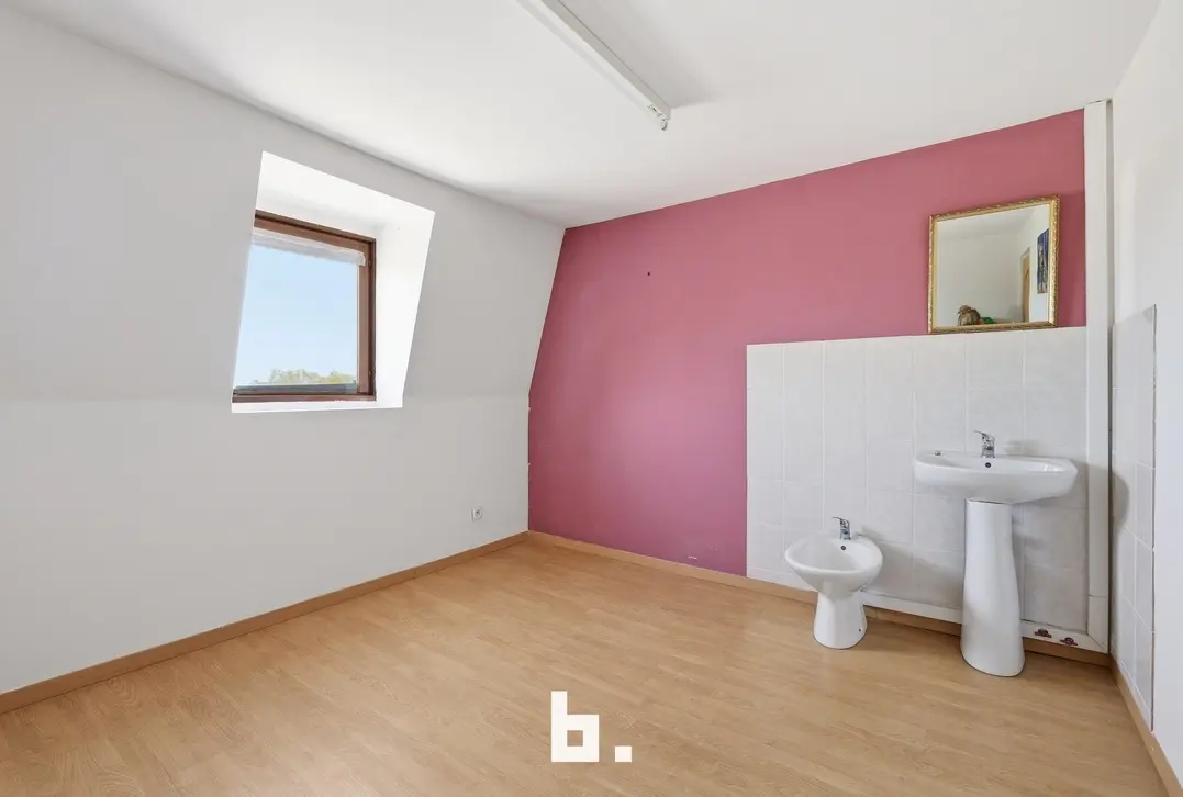 Ruime woning met veel potentieel op centrale ligging in Dadizele - Moorslede