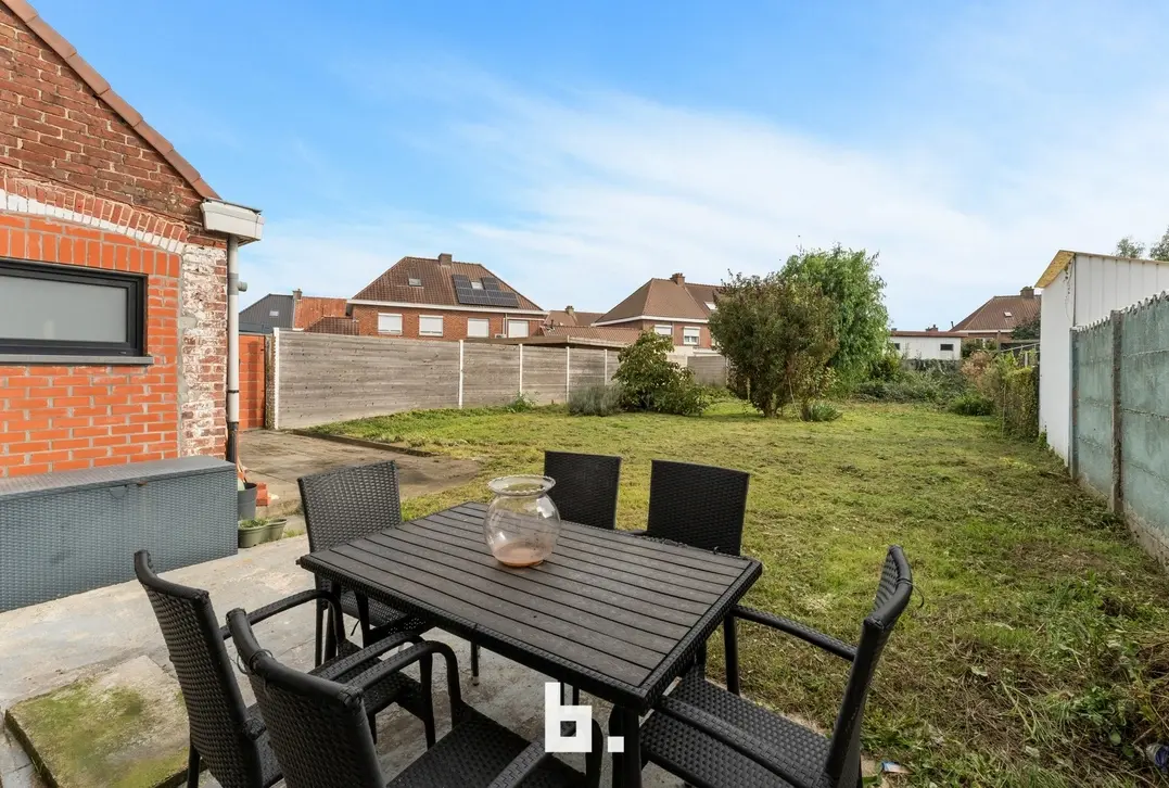 Gerenoveerde woning met grote tuin te Lauwe! - Lauwe - €299.000