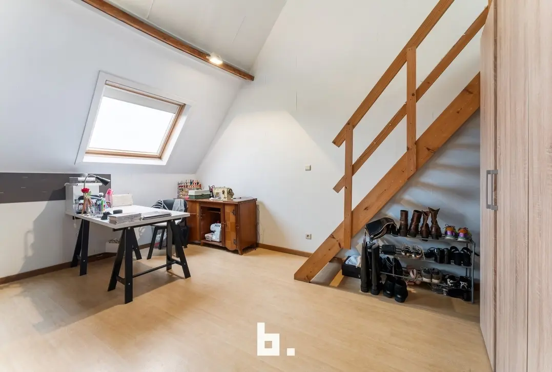 Unieke, polyvalente woning met handelsruimte, dubbele garage en atelier! - Kortrijk