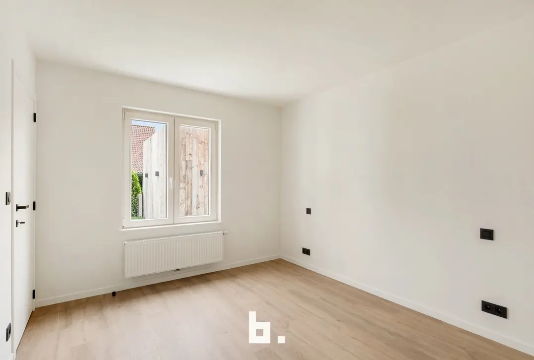 Instapklare, luxueus gerenoveerde villa met praktijkmogelijkheden op toplocatie in Rumbeke - Roeselare