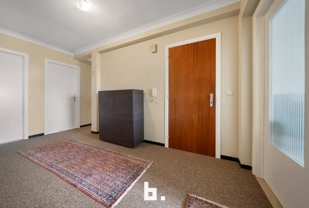 Appartement met 3 slaapkamers, kelderberging en garage inbegrepen - Sint-Andries