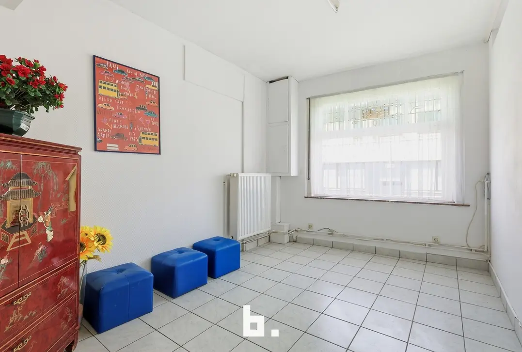 Ruime woning met veel potentieel op centrale ligging in Dadizele - Moorslede