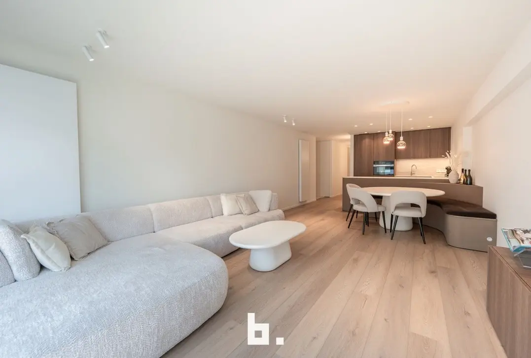 Exclusief gerenoveerd 3-slaapkamer appartement op toplocatie te Knokke - Knokke-Heist