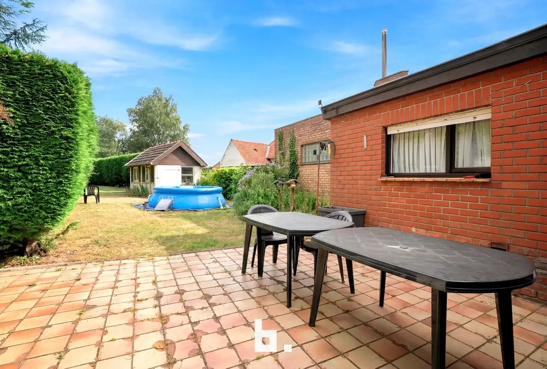 Ruime gezinswoning met 4 slaapkamers en zonnige tuin in hartje Zarren - Kortemark