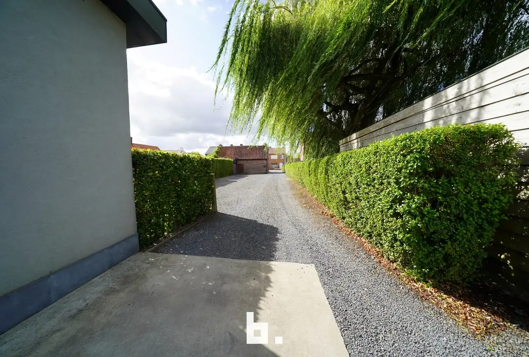 Gezellige woning met zonnige tuin, carport en garage te Oedelem - Oedelem