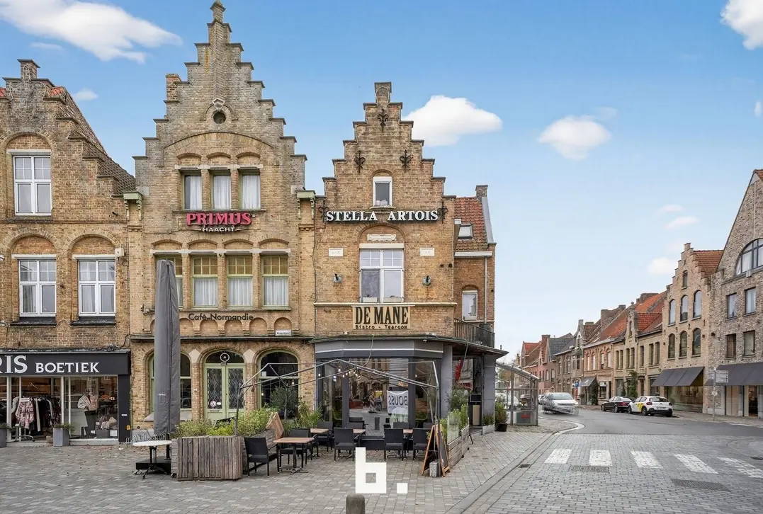 Tophorecazaak met woonst te koop op absolute A-locatie te Diksmuide - Diksmuide