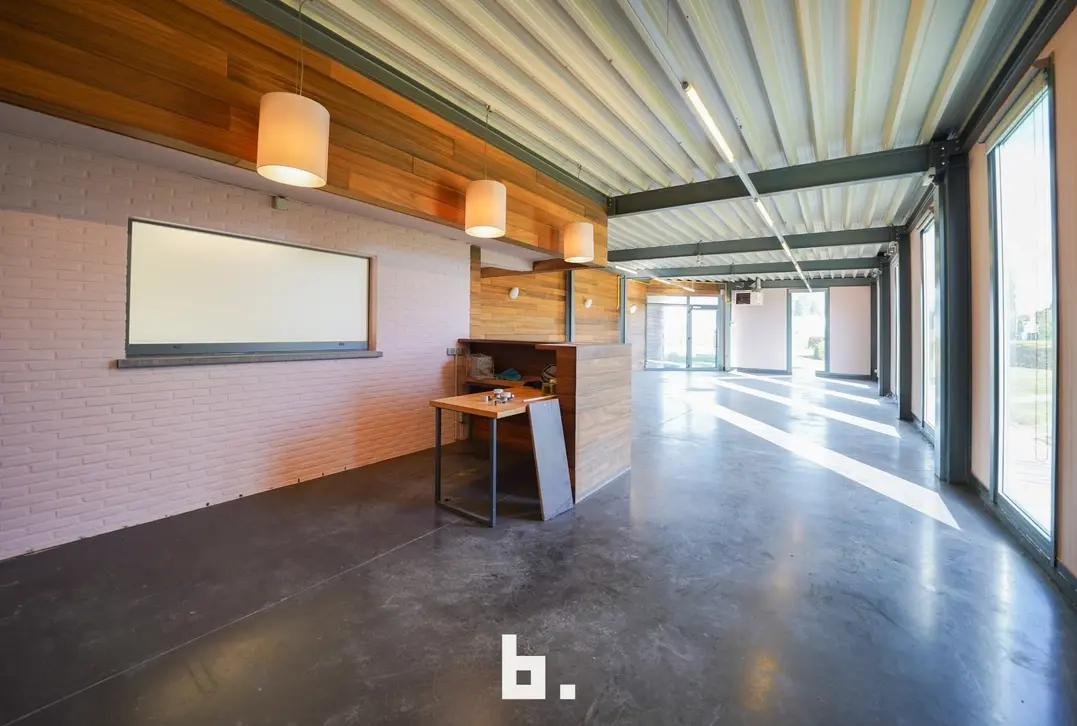 Handelspand te huur op toplocatie in Roeselare - Roeselare
