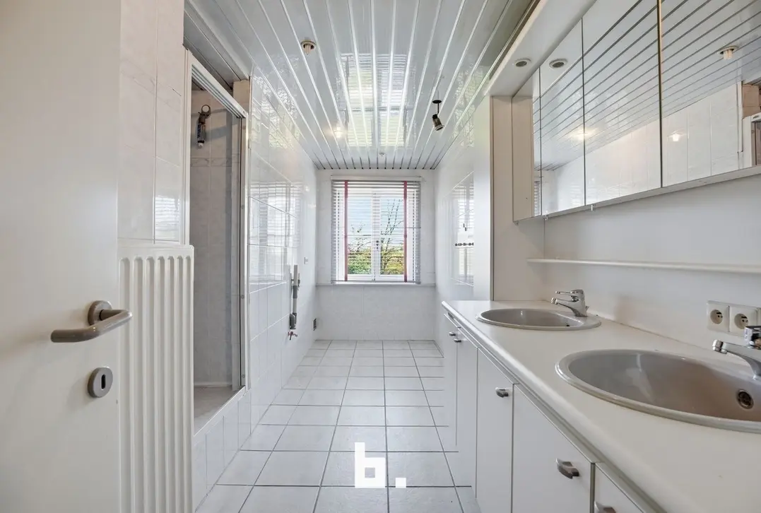 Handelspand met woonst op toplocatie - Moorslede