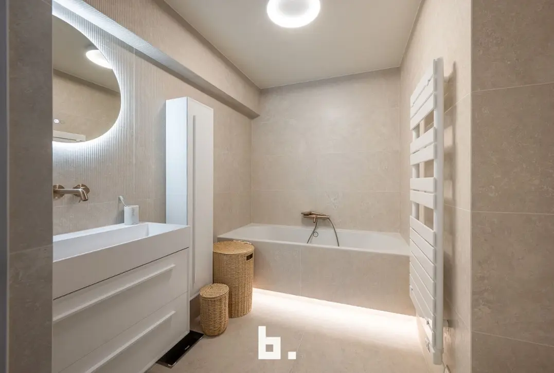 Exclusief gerenoveerd 3-slaapkamer appartement op toplocatie te Knokke - Knokke-Heist