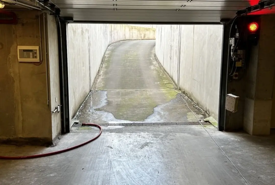 Ondergrondse garagebox nabij Ezelstraat Brugse binnenstad  - Brugge