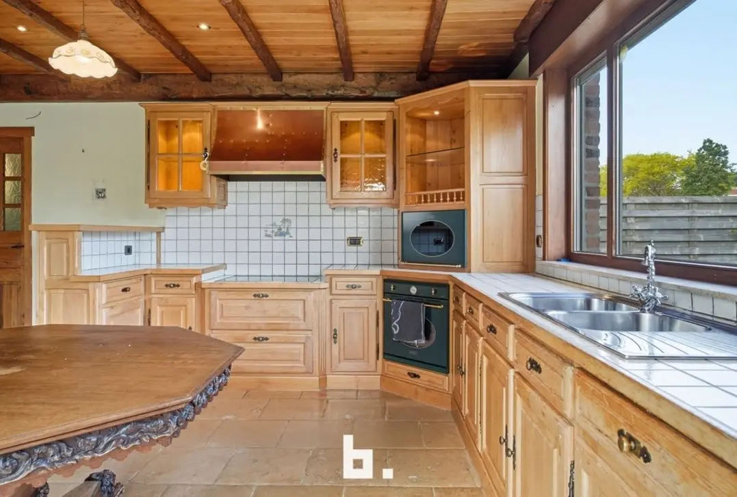 Karaktervolle villa met loods, 36 zonnepanelen en tal van mogelijkheden!  - Tielt