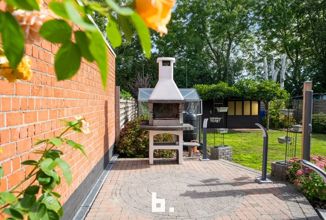 Halfopen bebouwing met 3 slaapkamers en garage op Topligging! - Sint-Andries