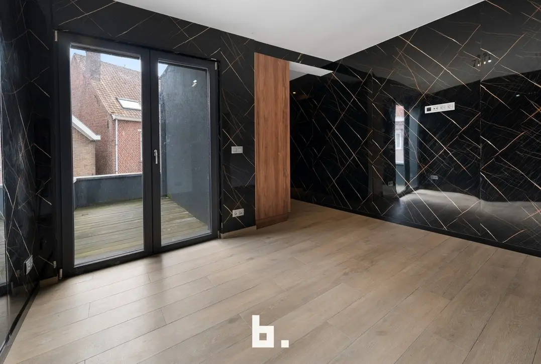 Gerenoveerde gezinswoning / kangoeroewoning met 5 kamers in Kuurne - Kuurne