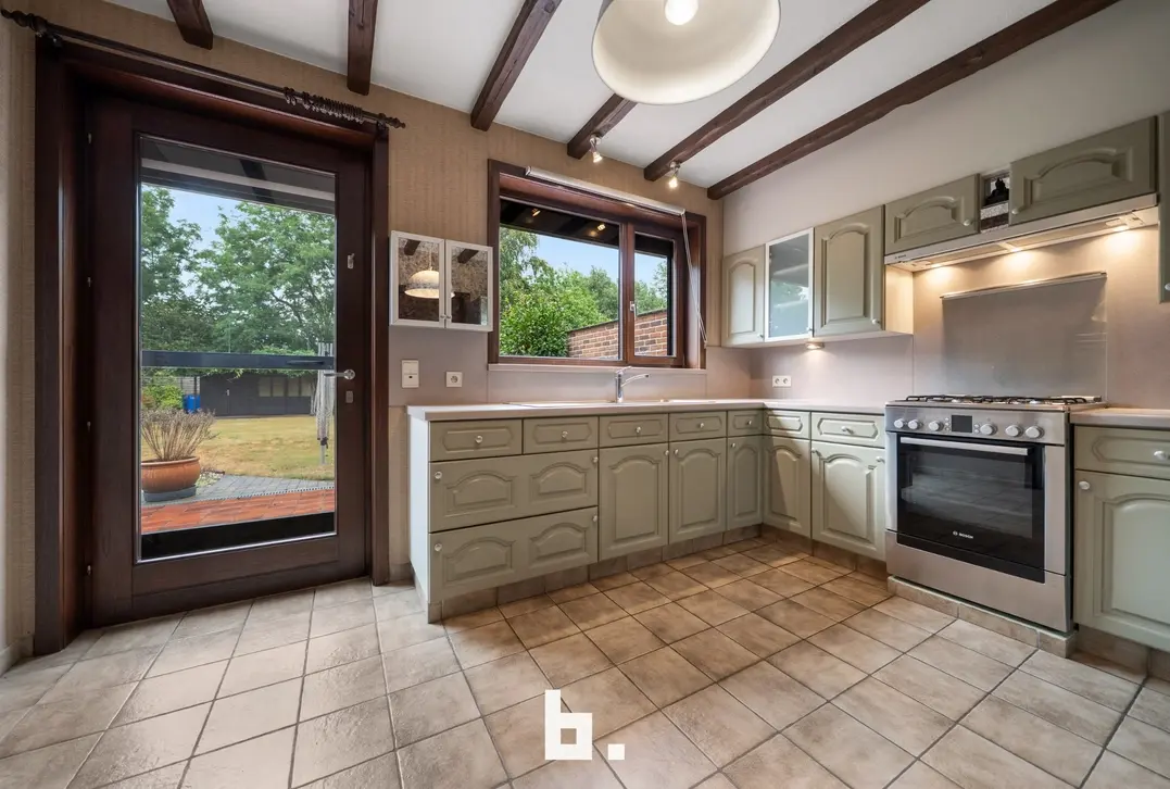 Halfopen bebouwing met 3 slaapkamers en garage op Topligging! - Sint-Andries