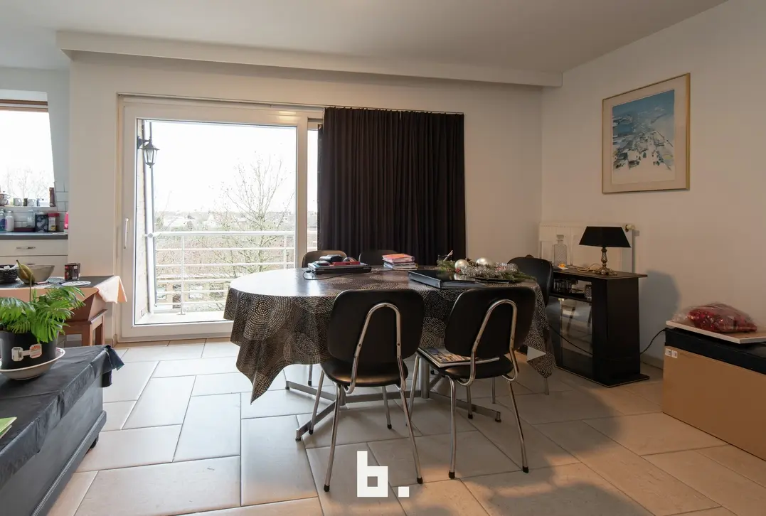 Stabiel verhuurd appartement met 5% rendement op topligging te centrum Menen - Menen