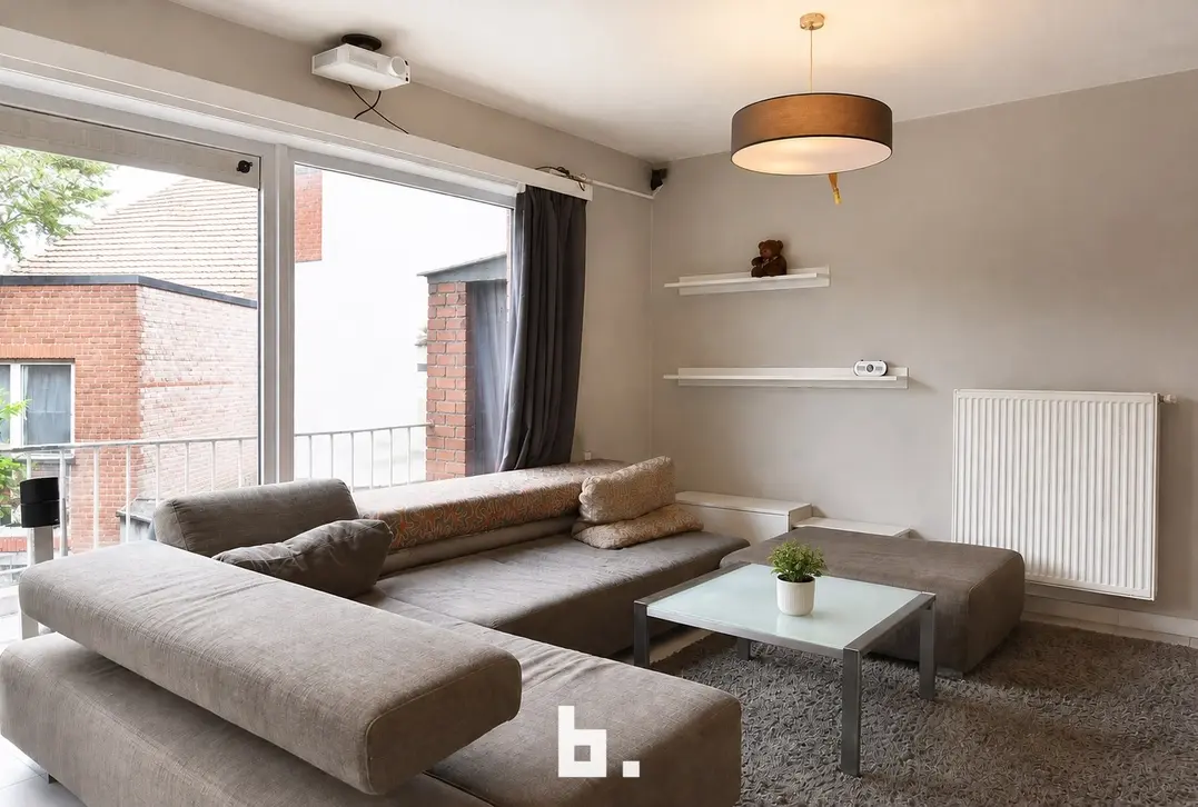 Te renoveren appartement met 2 slaapkamers, terras en zicht op het groen - Oostende