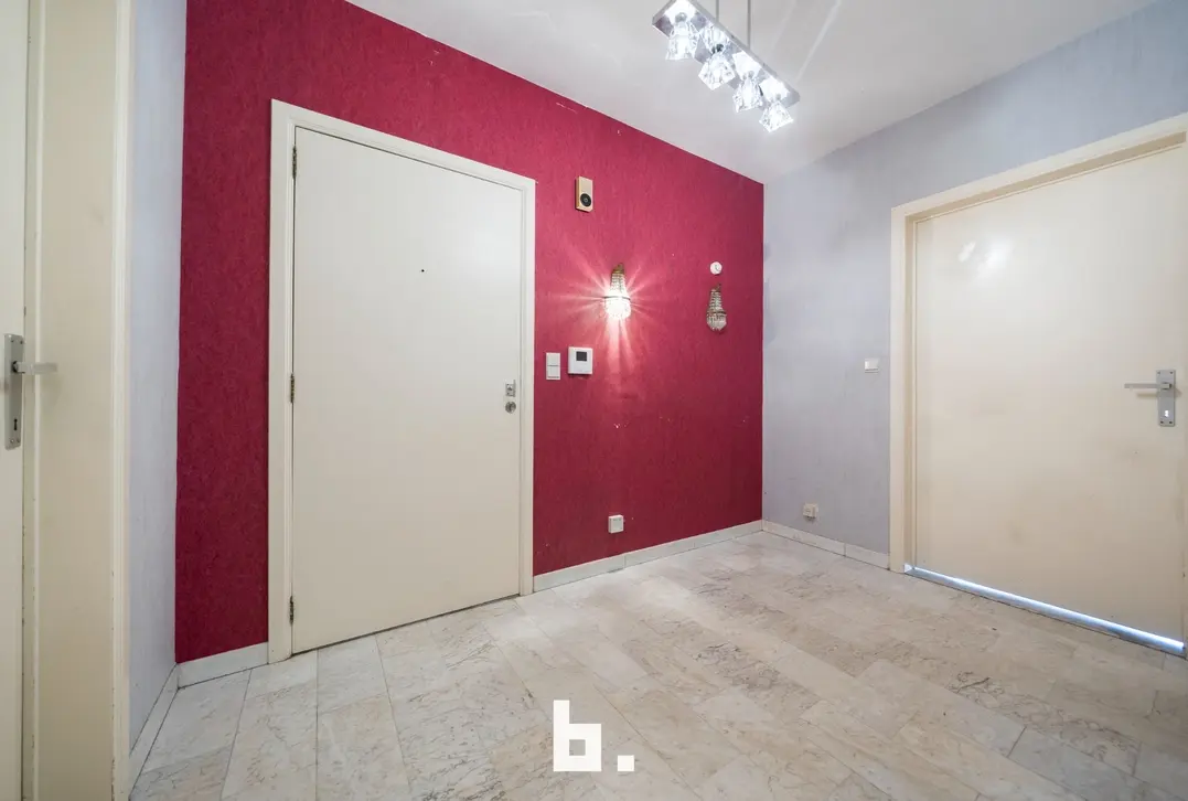 Verrassend ruim appartement op uitstekende ligging te Sint-Michiels - Sint-Michiels