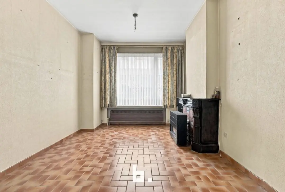 Ruime stadswoning met potentieel  ***TOPPER*** - Roeselare