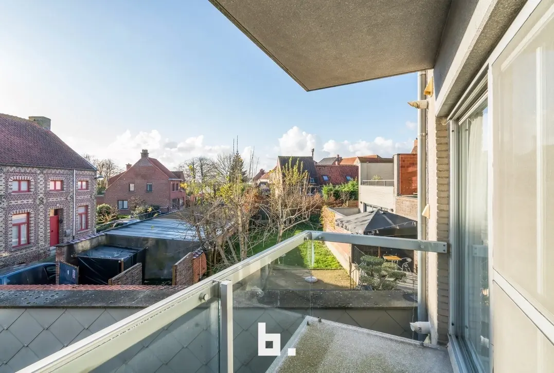 Enorm lichtrijk appartement op uiterst centrale locatie met garage - Hooglede