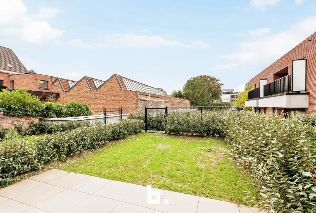 Volksplein 18B, 8500 Kortrijk - €444.852,64 - Instapklare nieuwbouwwoning met 5 slaapkamers, tuin, dakterras en garagebox in hartje Kortrijk!