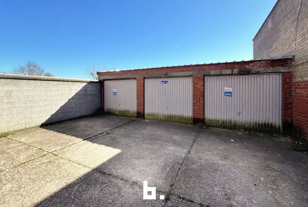 Uitstekend gelegen garagebox laatste beschikbaar - De Haan
