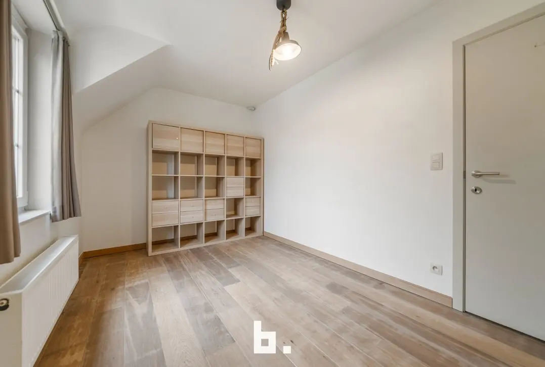 Instapkare halfopen bebouwing met 4 slaapkamers en garage op zeer gegeerde ligging! - Sint-Andries